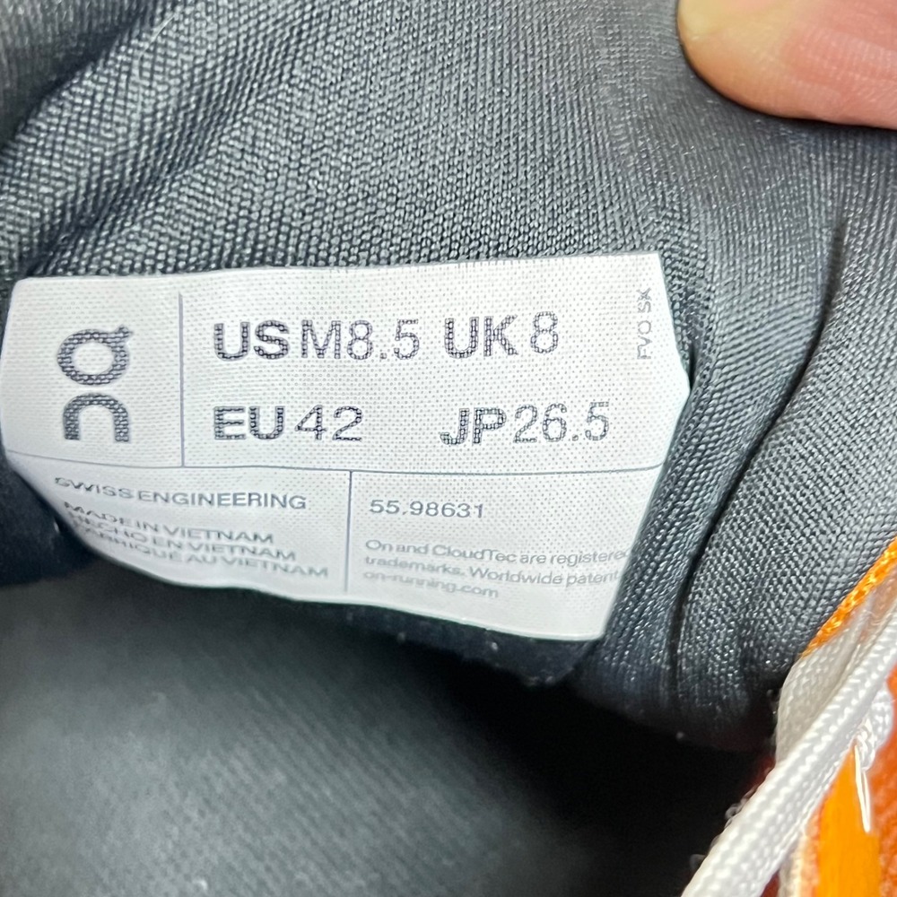 On Running Cloudgo Mens 8.5 Orange Road Running Shoes GUC Streetwear Athleisure - Picture 6 of 6